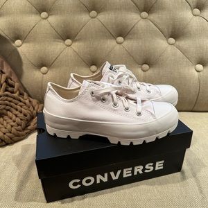 NWT Converse white sneakers
